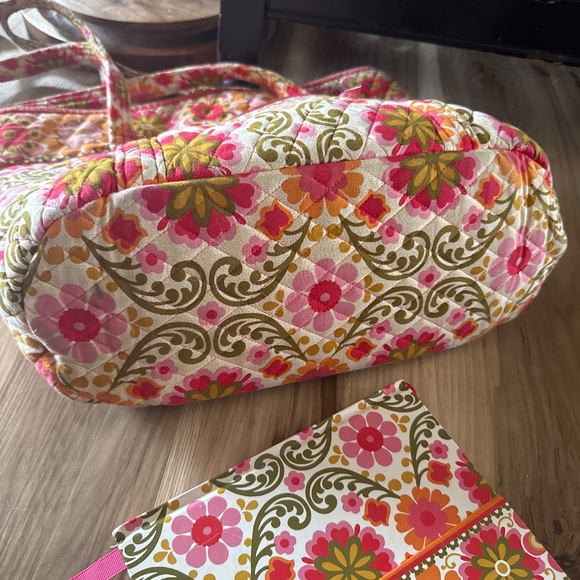 Vera Bradley set - Picture 7 of 7